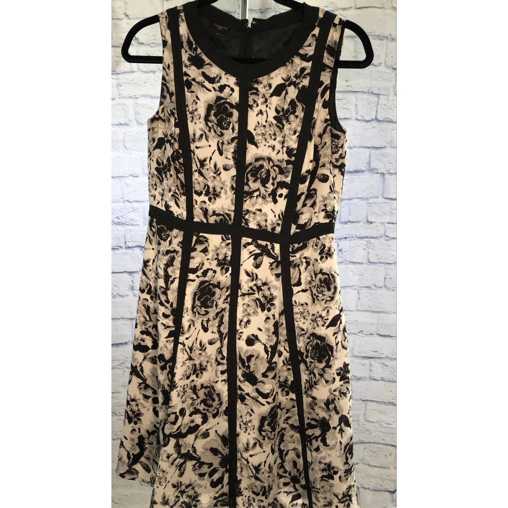 Women's Black and white Floral Talbots Dress Size 8 Petite